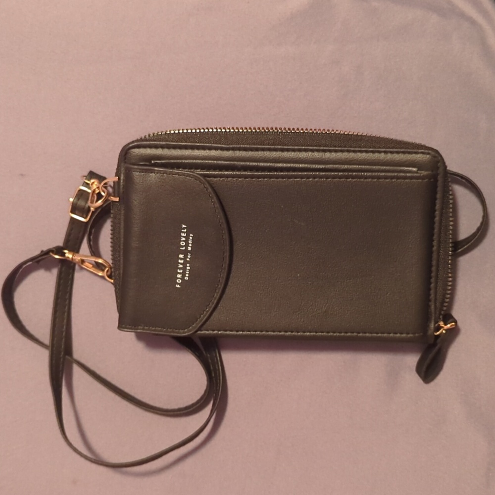 Crossbody wallet/phone case